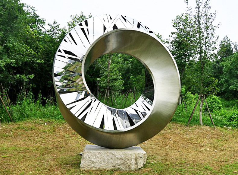 不銹鋼雕塑公司